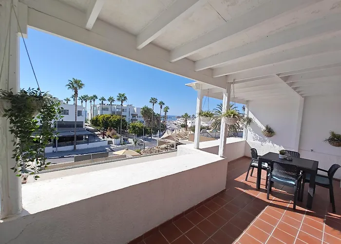 Blue Coast Semeli By The Sea アパート *