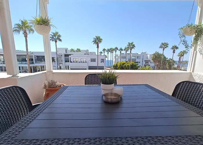 Blue Coast Semeli By The Sea 파포스